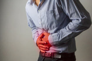 肚痛肚屙持續，會否是大腸癌先兆？